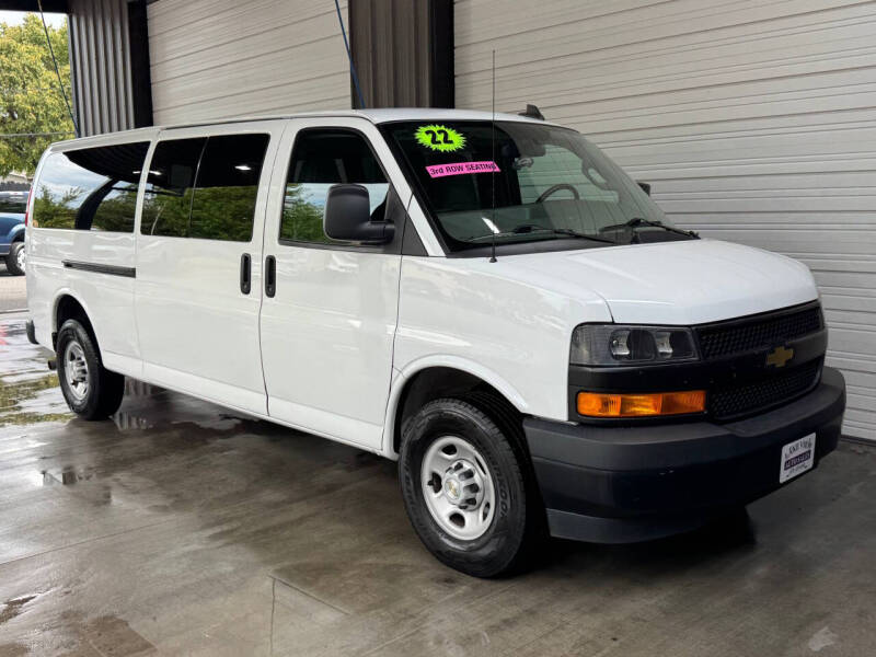 2022 Chevrolet Express LS 3500