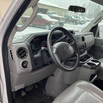 2013 Ford E-Series E-350 SD