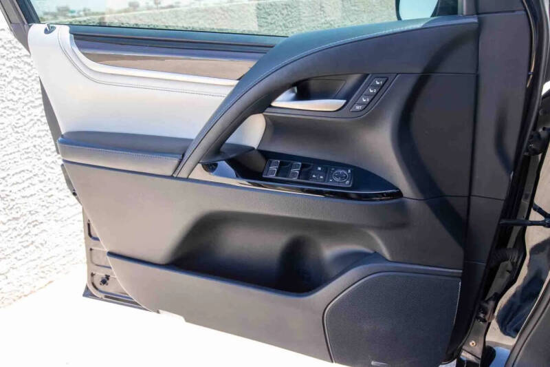 2019 Lexus LX 570