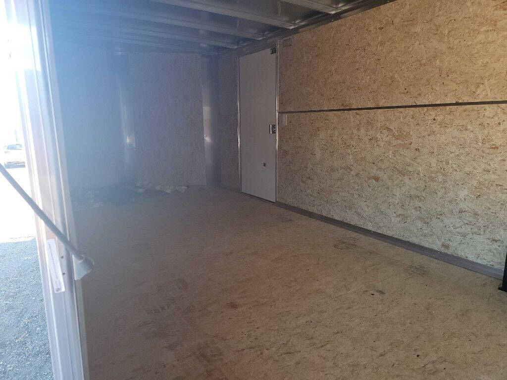 2022 H & H ENCLOSED 28 FEET 8