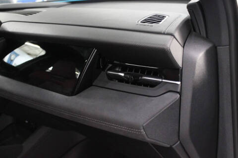 2025 Audi SQ6 e-tron quattro Premium Plus