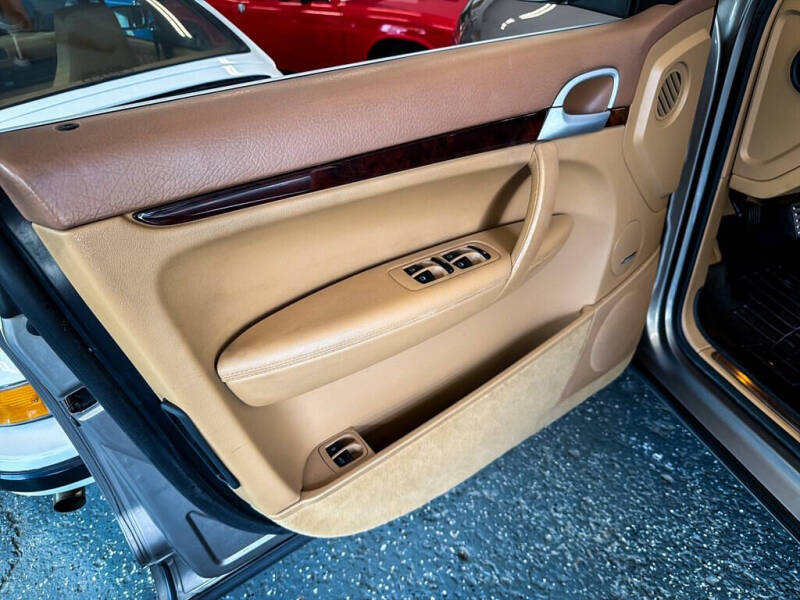 2005 Porsche Cayenne S