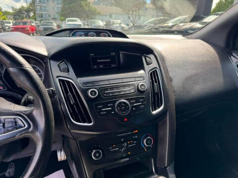 2018 Ford Focus ST