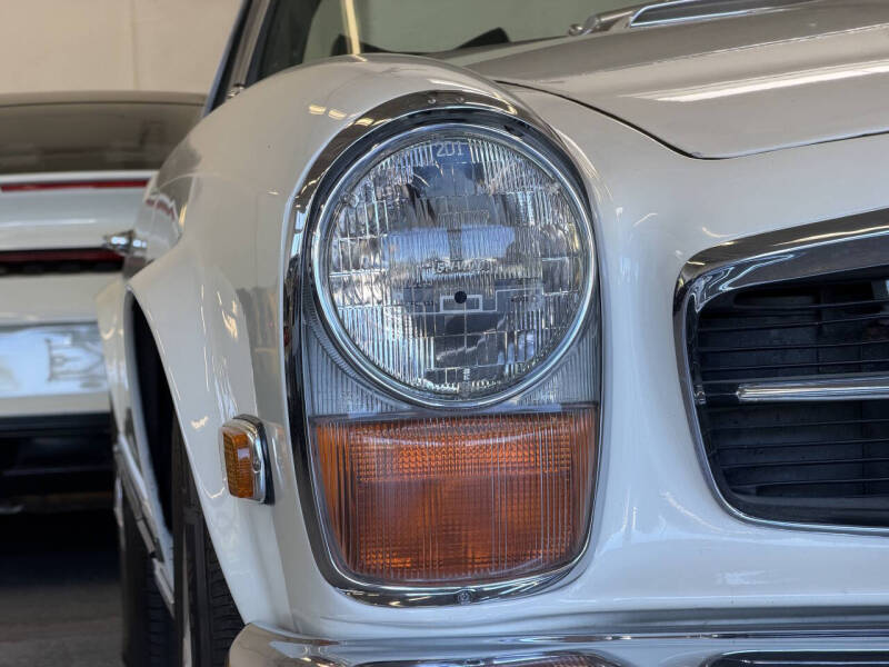 1970 Mercedes-Benz 280-Class