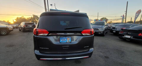 2020 Chrysler Pacifica Limited
