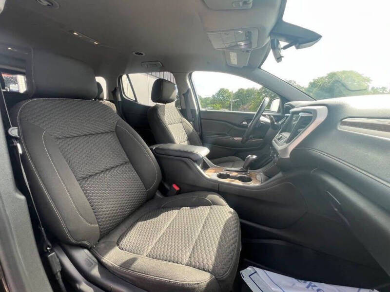 2017 GMC Acadia SLE-1