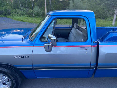 1992 Dodge RAM 150 LE
