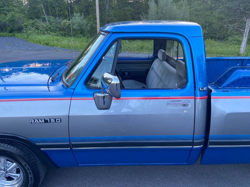 1992 Dodge RAM 150 LE