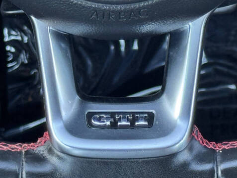 2018 Volkswagen Golf GTI SE