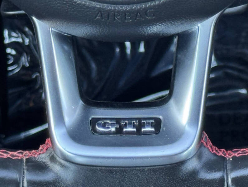 2018 Volkswagen Golf GTI SE