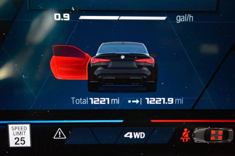 2025 BMW M4 CS