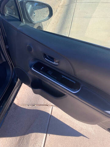 2016 Toyota Prius c Two