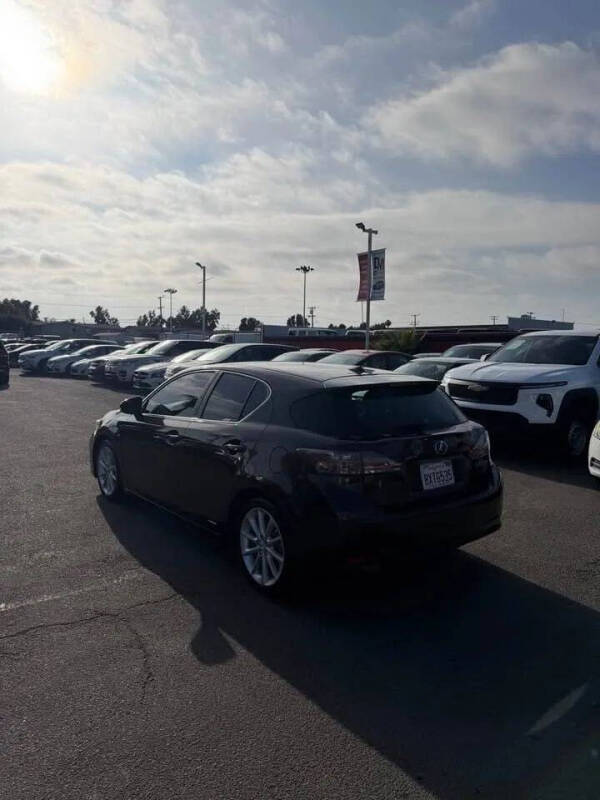 2011 Lexus CT 200h