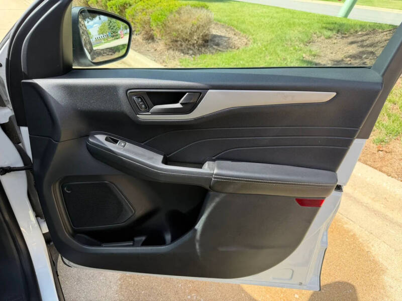2022 Ford Escape S