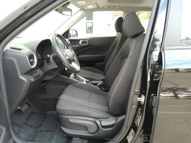 2022 Hyundai Venue SEL