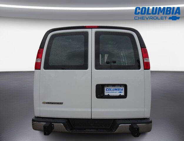 2024 Chevrolet Express 2500
