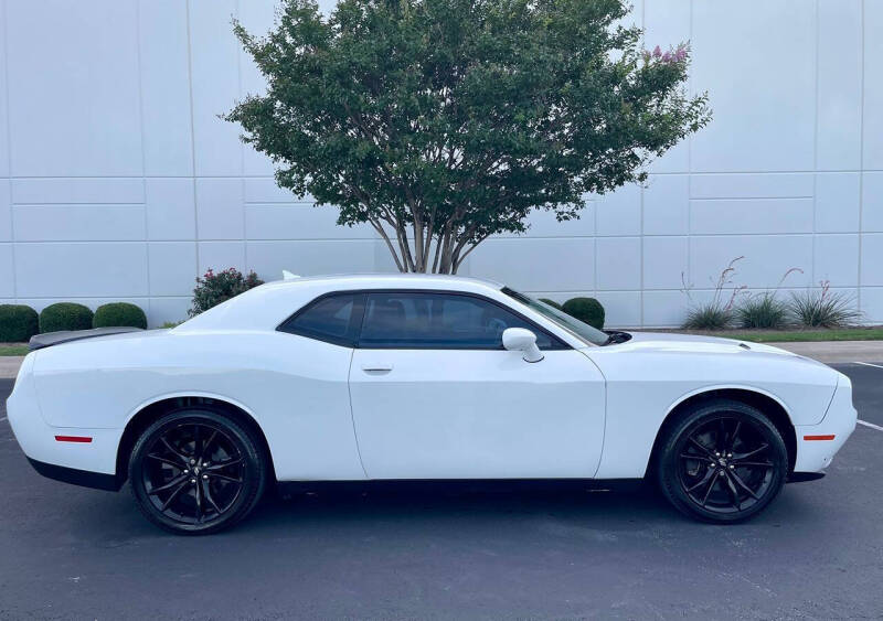 2018 Dodge Challenger SXT Plus