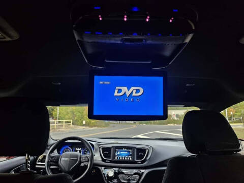 2020 Chrysler Pacifica Touring