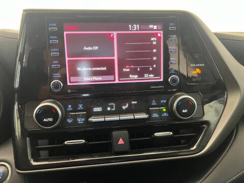 2022 Toyota Highlander L