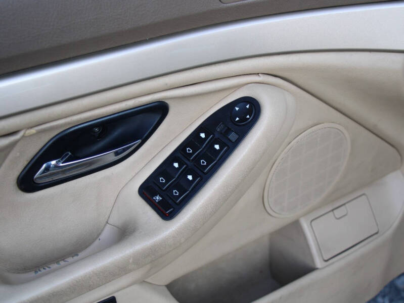 2001 BMW 5 Series 525i