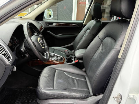 2012 Audi Q5 3.2 quattro Premium Plus