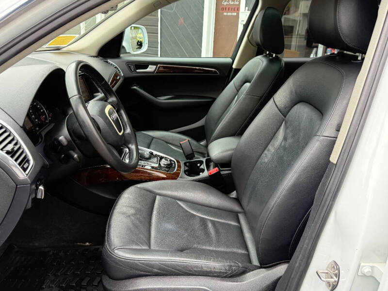2012 Audi Q5 3.2 quattro Premium Plus