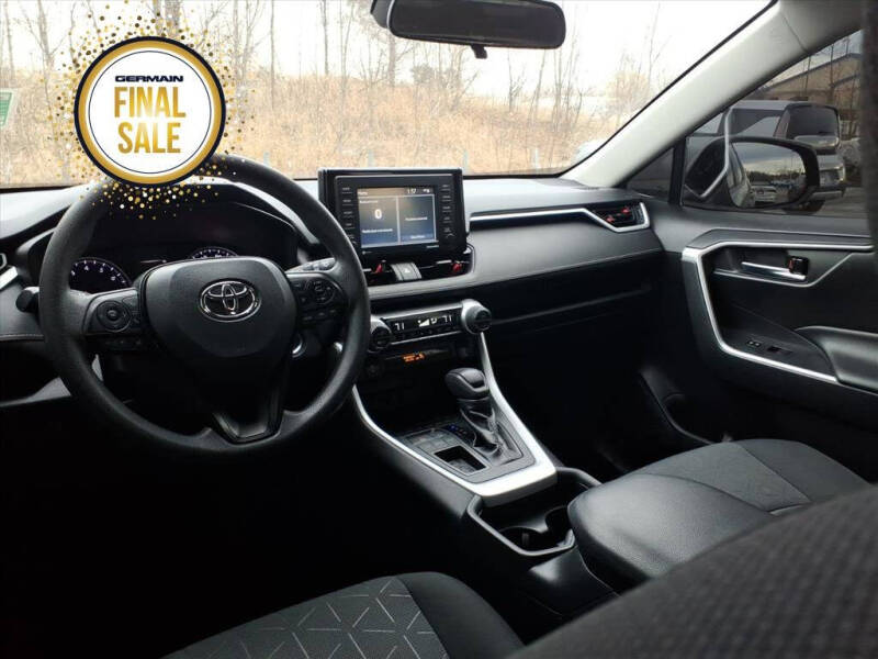 2020 Toyota RAV4 XLE