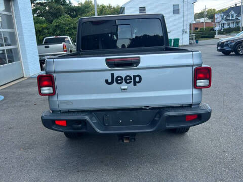 2023 Jeep Gladiator Sport