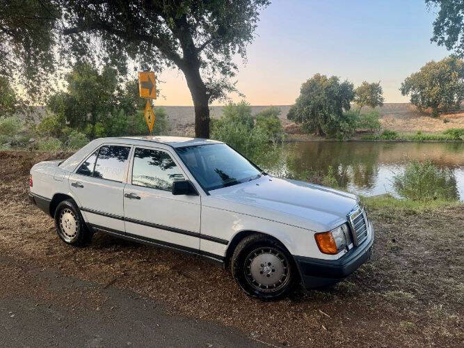 1986 Mercedes-Benz 300-Class