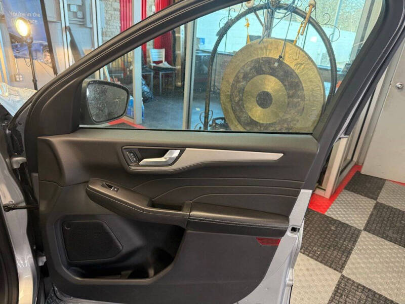 2021 Ford Escape SE