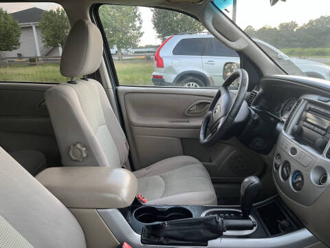 2005 Mazda Tribute s