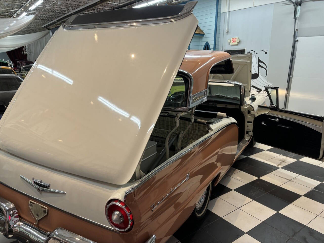 1957 Ford Skyliner 6