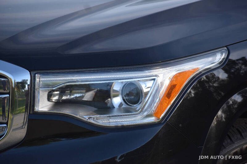 2017 GMC Acadia Denali