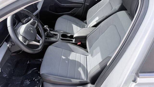 2025 Volkswagen Jetta SE