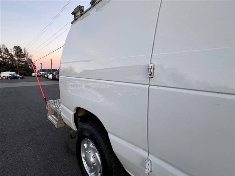 2011 Ford E-Series E-350 SD