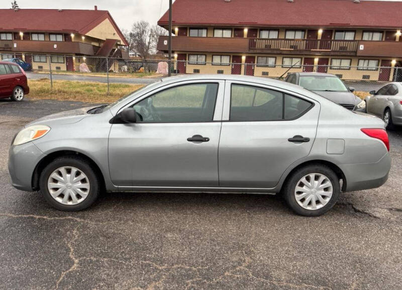 2013 Nissan Versa 1.6 S
