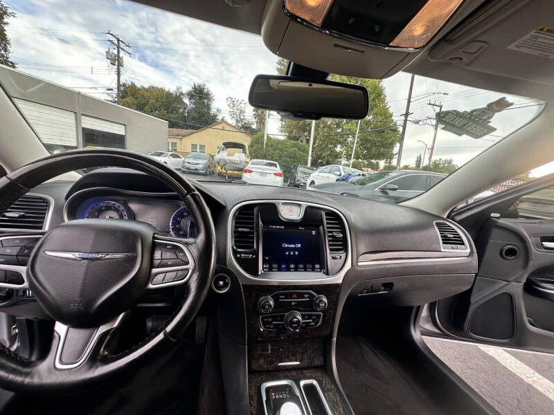2018 Chrysler 300 Limited
