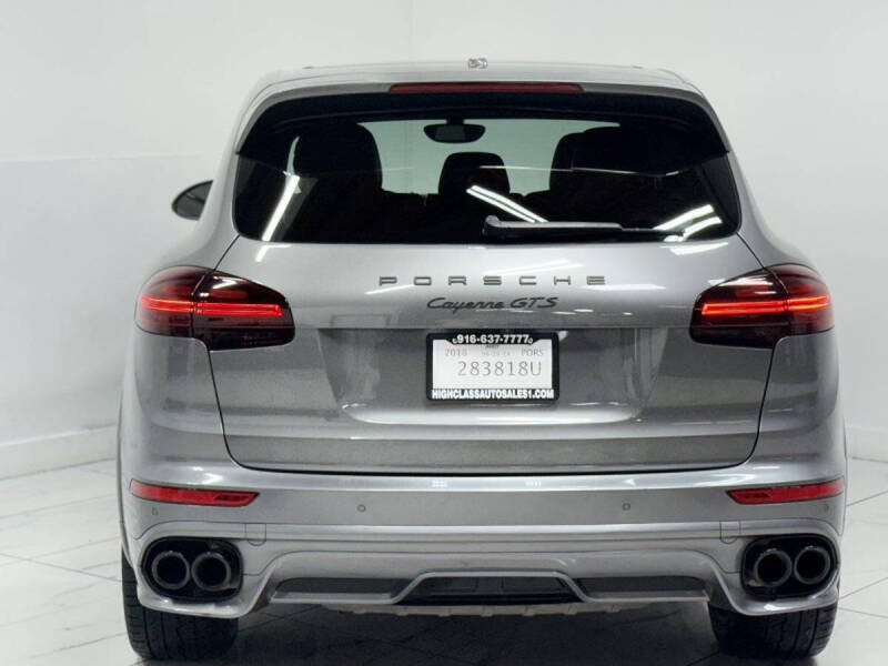 2016 Porsche Cayenne GTS