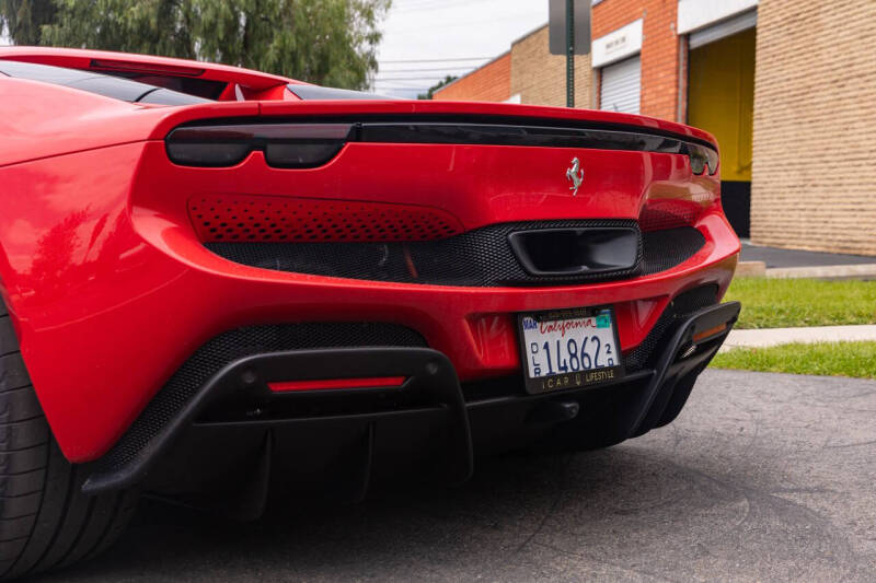 2025 Ferrari 296 GTS