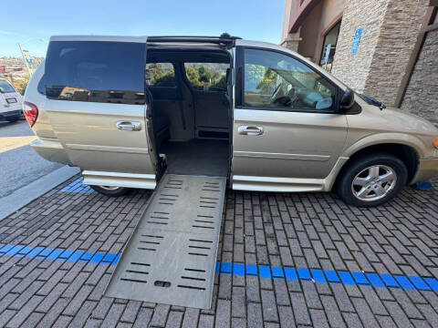 2005 Dodge Grand Caravan SXT