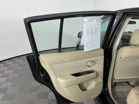 2011 Nissan Versa 1.8 SL