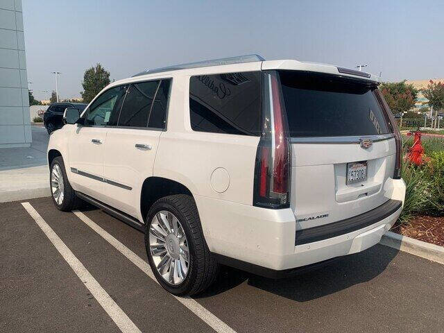 2018 Cadillac Escalade Platinum