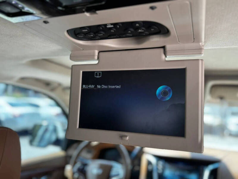 2015 Cadillac Escalade Platinum