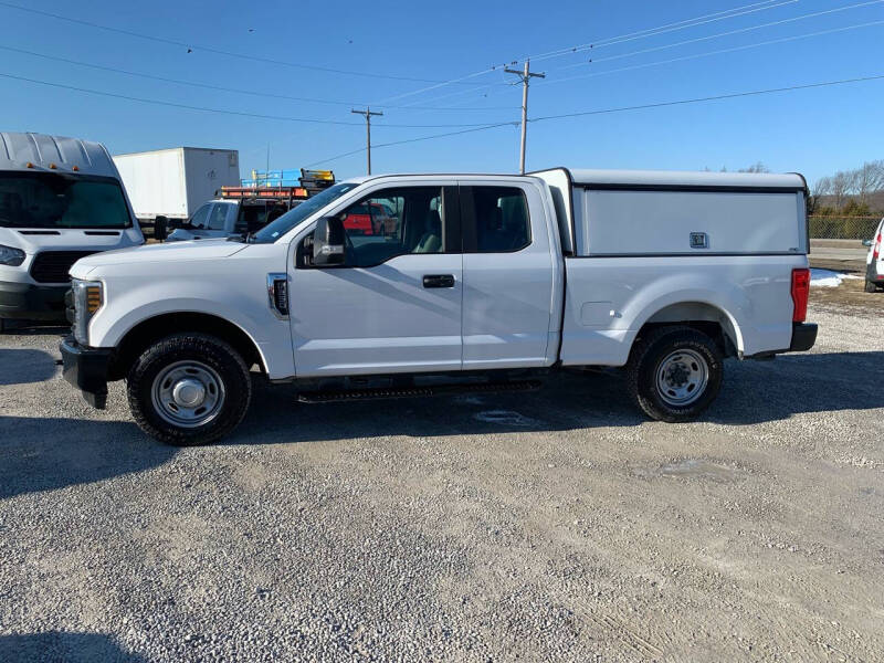 2019 Ford F-250 Super Duty XL photo 2