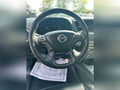 2017 Nissan Pathfinder Platinum