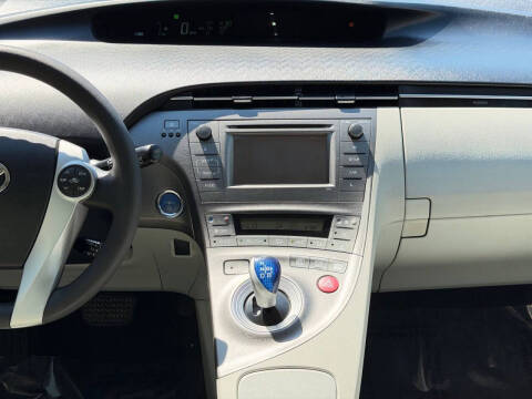 2012 Toyota Prius Two