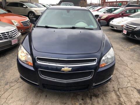2009 Chevrolet Malibu for sale at Six Brothers Mega Lot in Youngstown OH