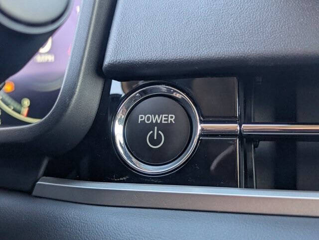 2025 Mitsubishi Outlander PHEV SE