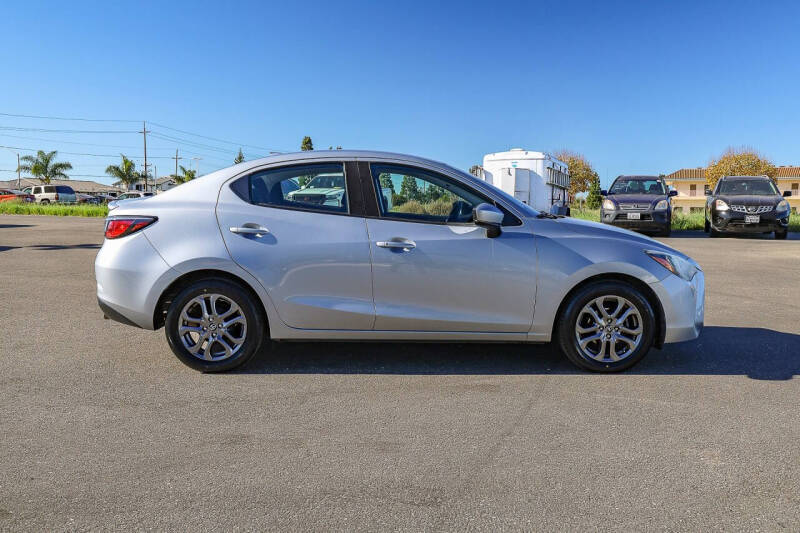 2019 Toyota Yaris LE