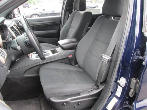2017 Jeep Grand Cherokee Laredo E